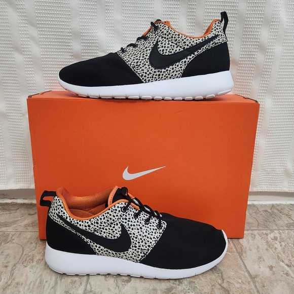 Nike Roshe One Safari, Black/Clay Orange/Summit White, Size: 7Y, 8.5 Women's - Picture 12 of 12
